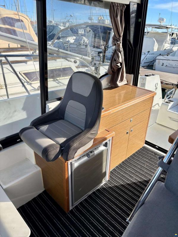 Jeanneau Merry Fisher 895