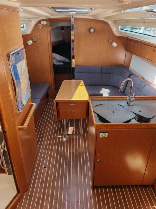 Bavaria Cruiser 37 / New Engine