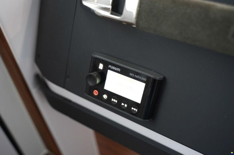 Axopar 28 Cabin