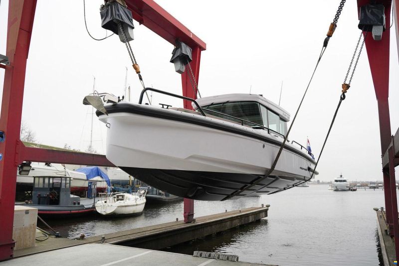 Axopar 28 Cabin
