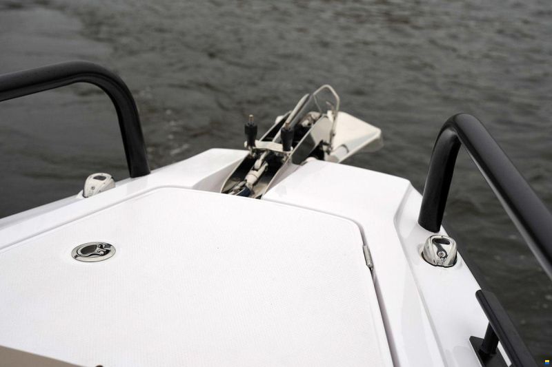 Axopar 28 Cabin