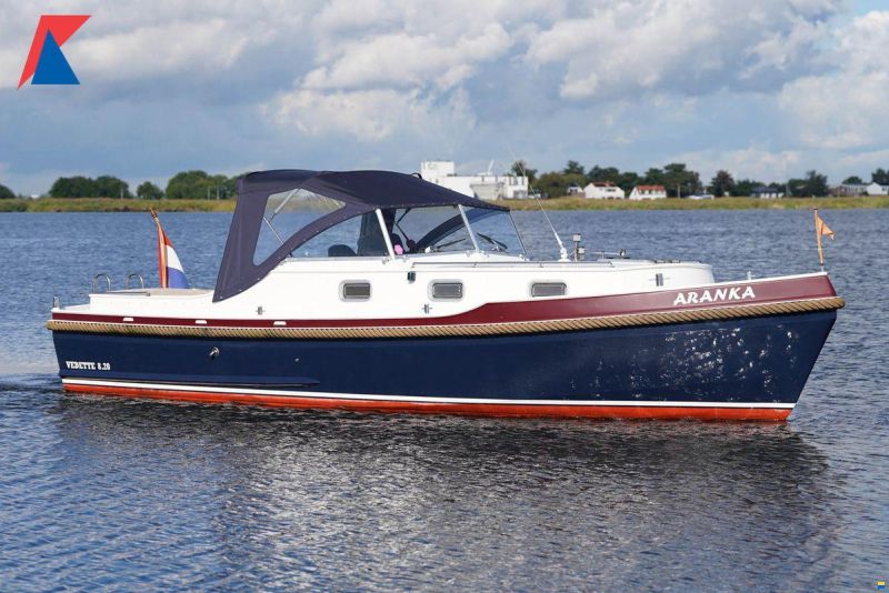 Vedette 8.20 V/OK