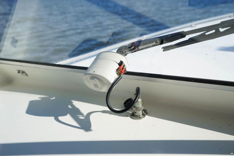 Vedette 8.20 V/OK