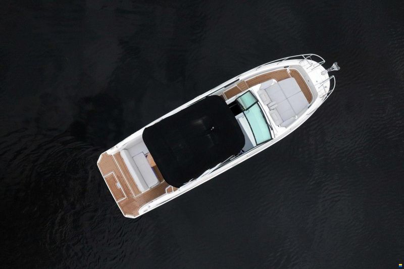 Sea Ray Sundancer 290