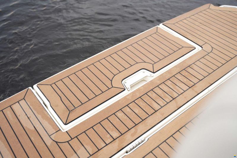 Sea Ray Sundancer 290