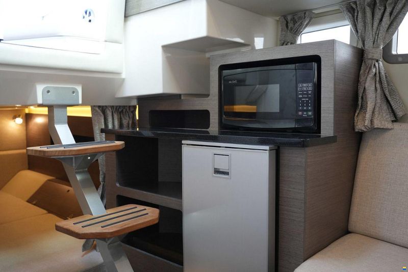 Sea Ray Sundancer 290