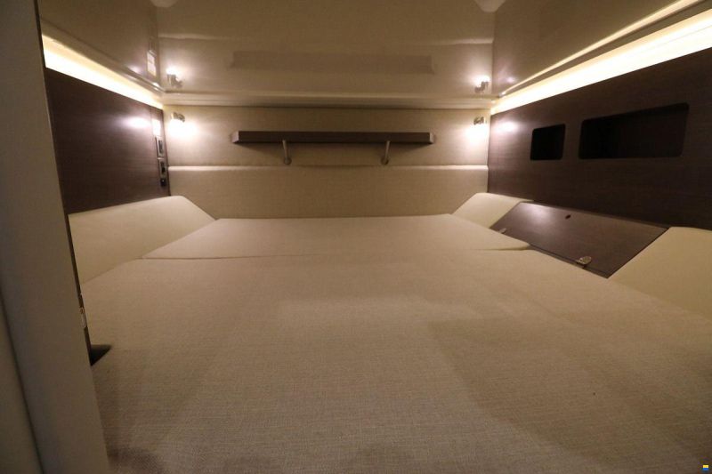 Sea Ray Sundancer 290