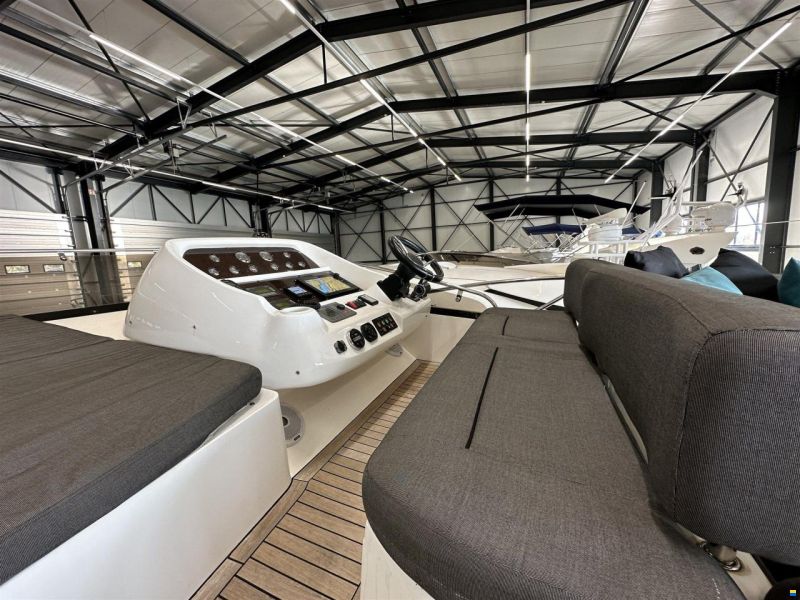 Sunseeker Manhattan 52