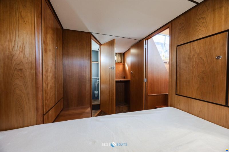 Linssen Grand Sturdy 30.9 AC Brilliant