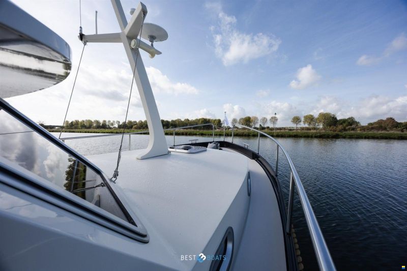 Linssen Grand Sturdy 30.9 AC Brilliant
