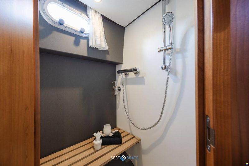 Linssen Grand Sturdy 30.9 AC Brilliant