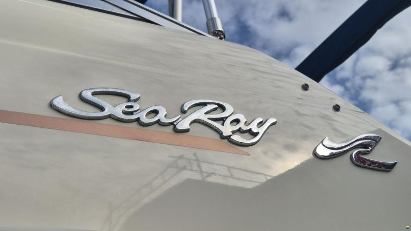 Sea Ray 240 Sundancer