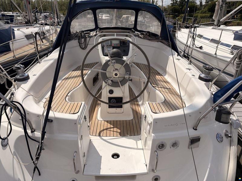 Bavaria 32