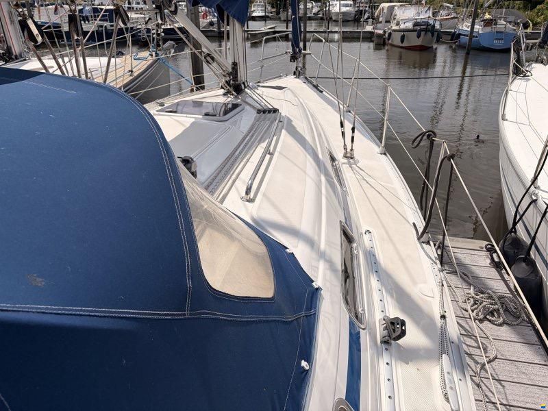 Bavaria 32