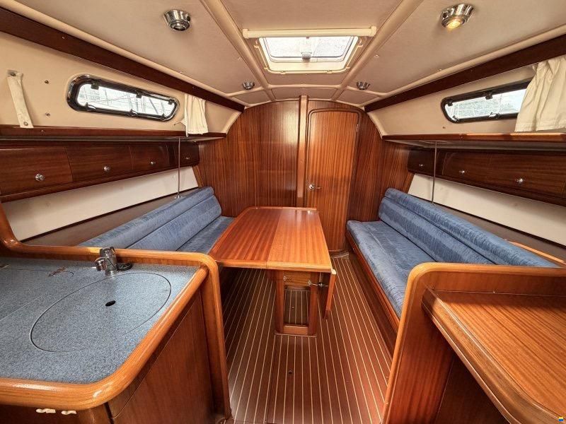 Bavaria 32