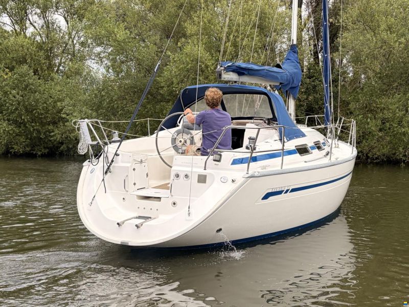 Bavaria 32