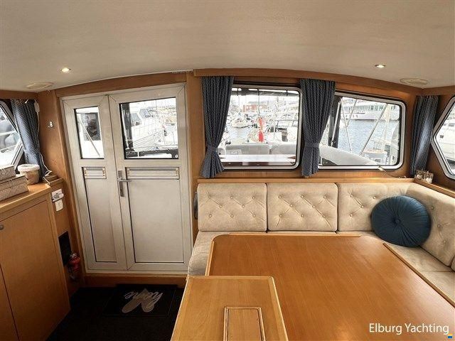 VDL Pilot 50 - Open Kuip