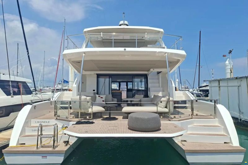 Leopard 53 Powercat