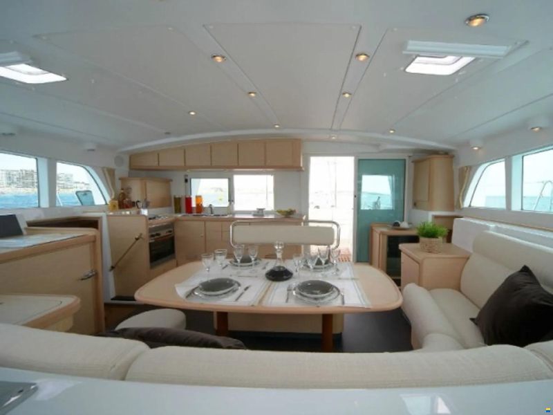 Lagoon 440