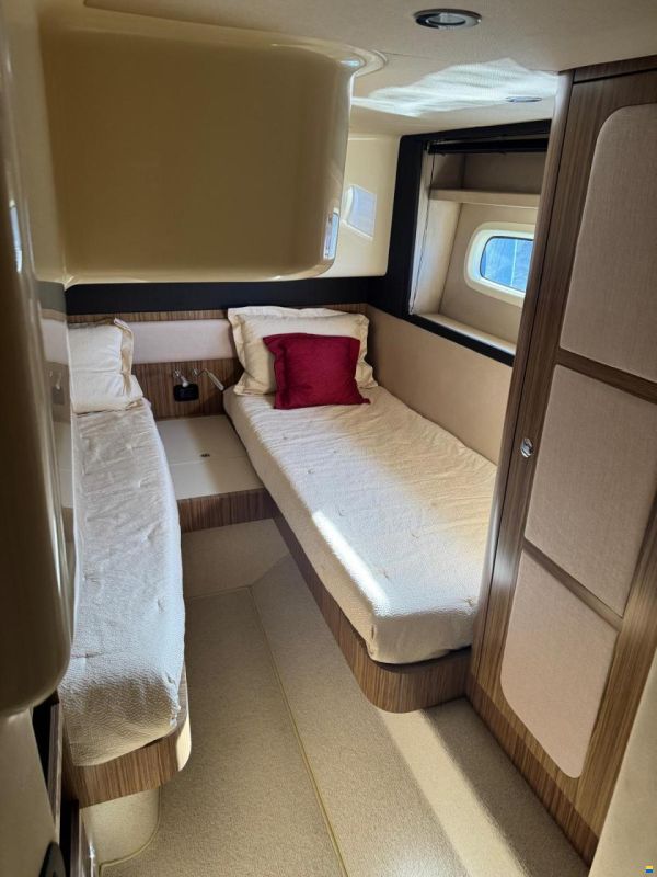 Azimut Magellano 43