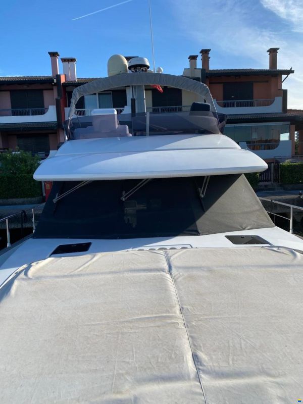 Azimut Magellano 43