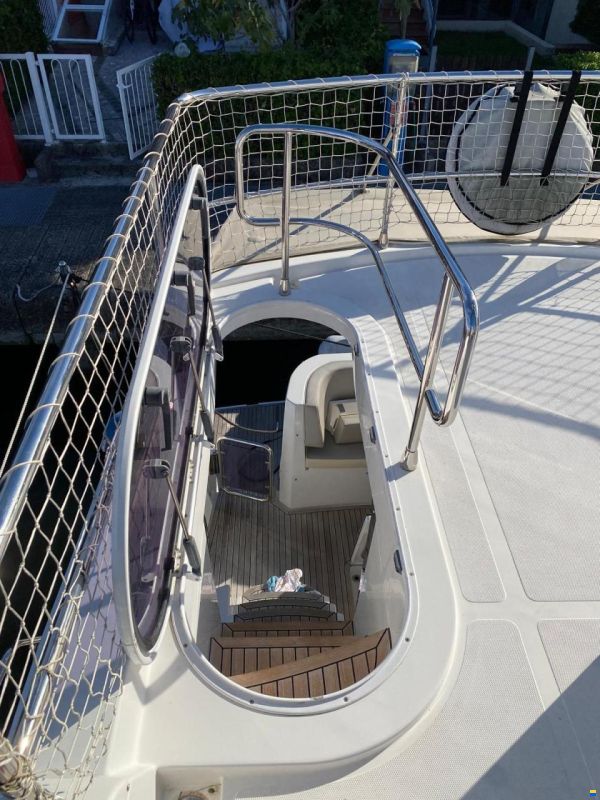 Azimut Magellano 43