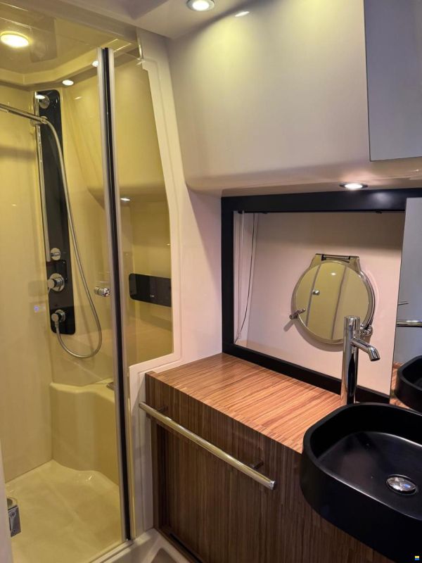 Azimut Magellano 43