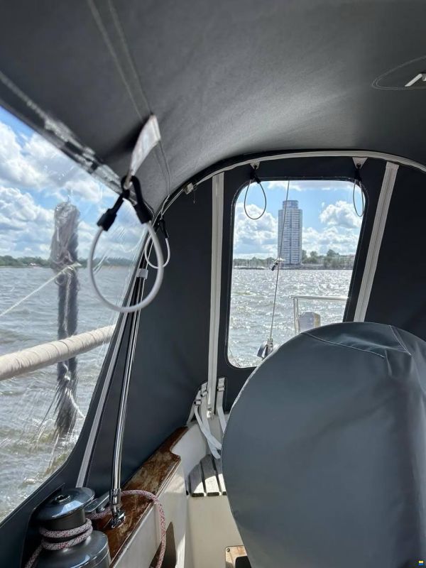 Bianca Commander 31