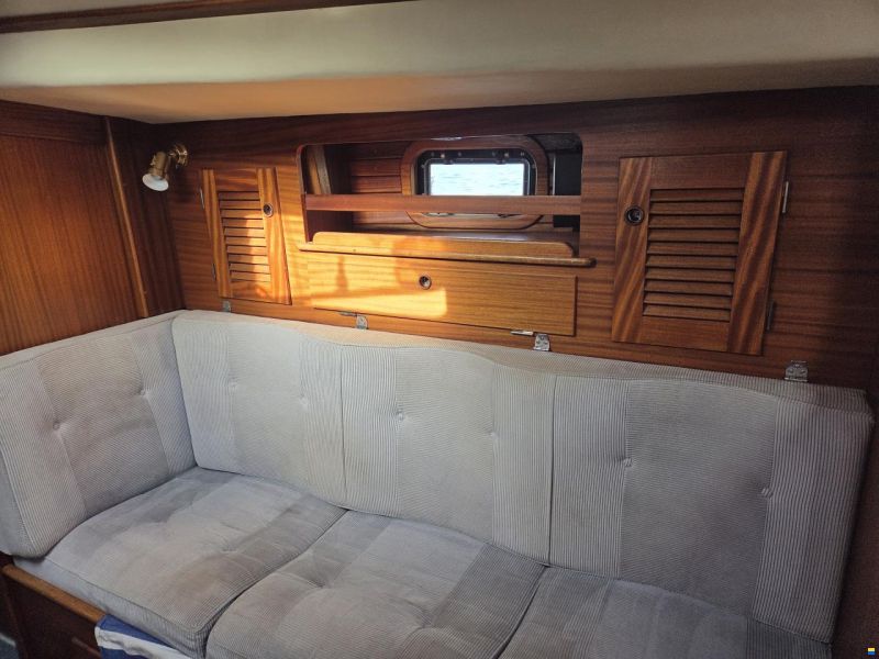 Hallberg-Rassy 382