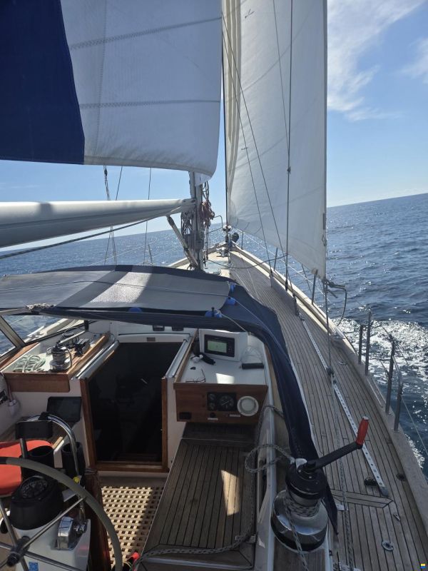 Hallberg-Rassy 382