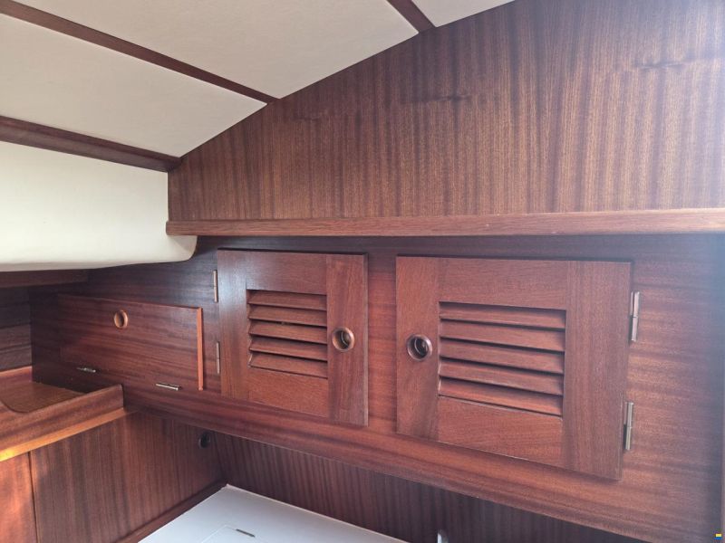 Hallberg-Rassy 382