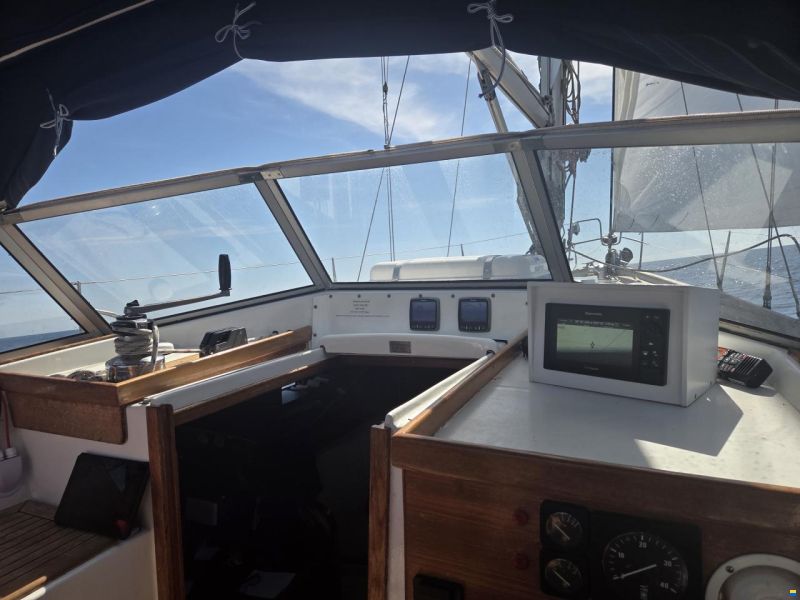 Hallberg-Rassy 382