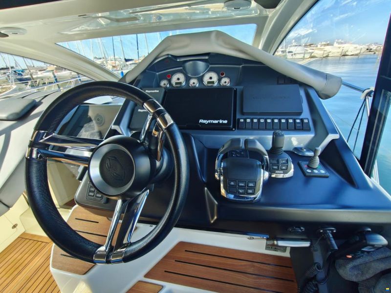 Cranchi M 44 HT