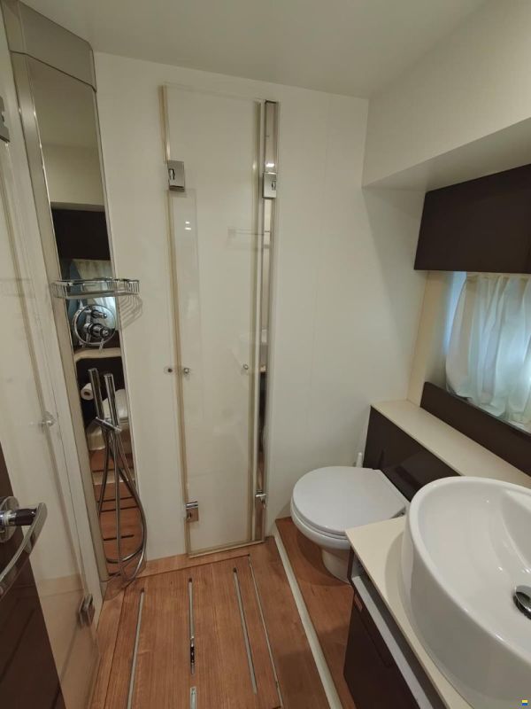 Cranchi M 44 HT