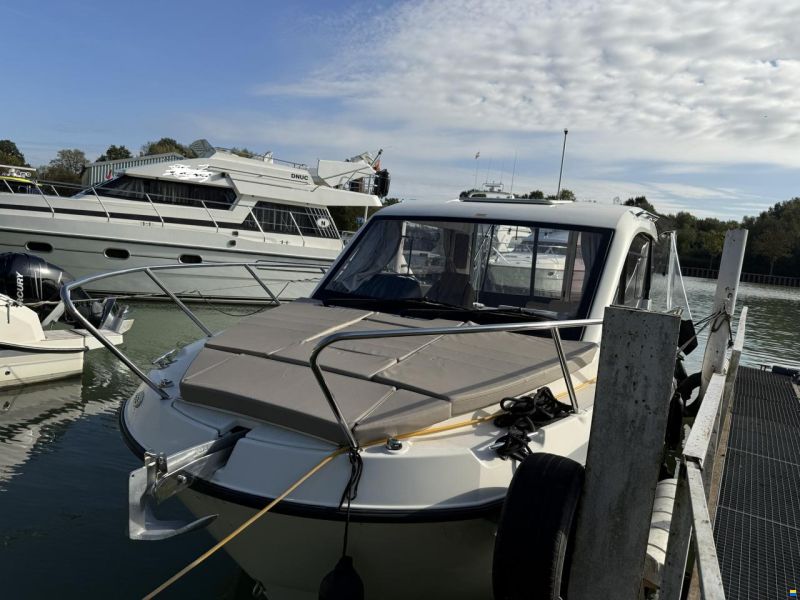 Quicksilver 755 Weekend