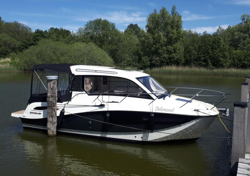 Quicksilver 755 Weekend