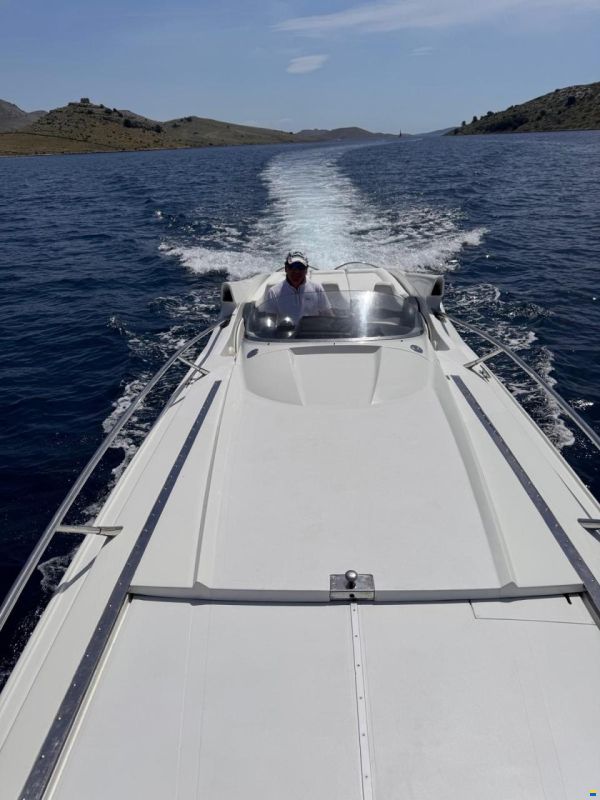 Sunseeker XS 2000