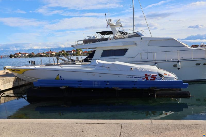 Sunseeker XS 2000