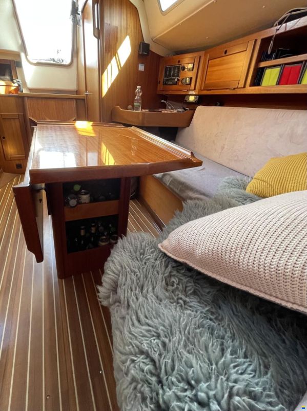 Hanse 331