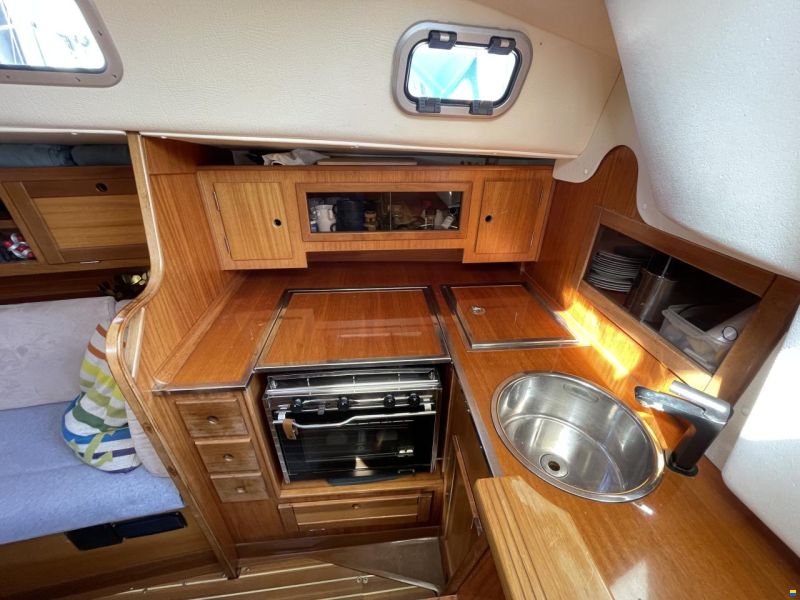 Hanse 331