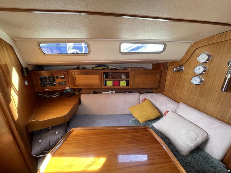 Hanse 331