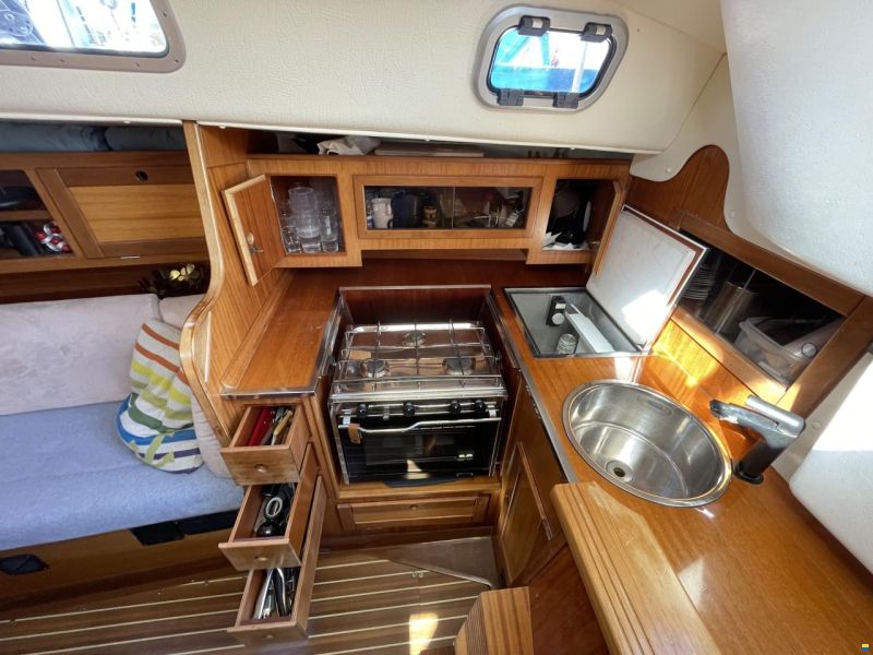 Hanse 331