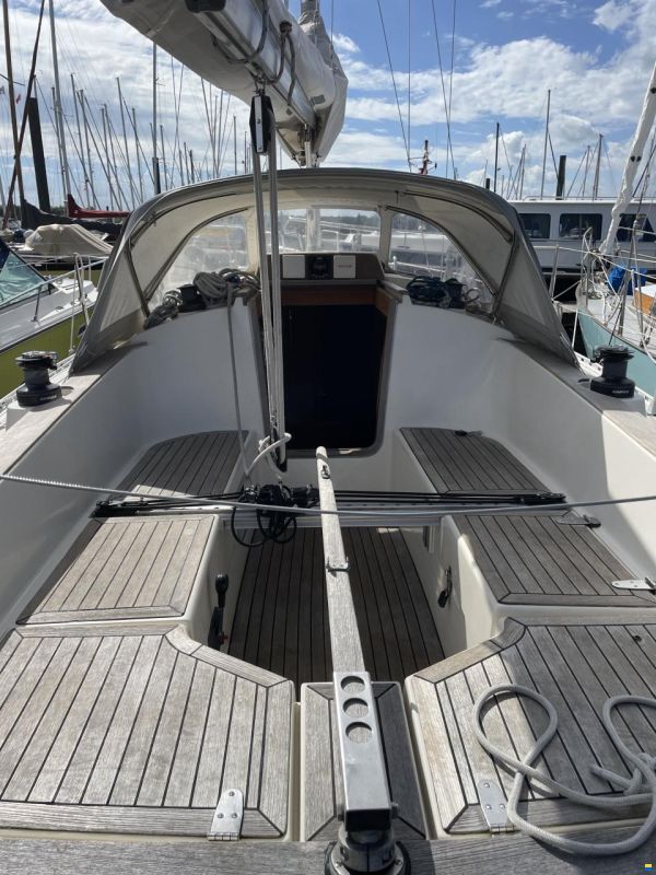 Hanse 331