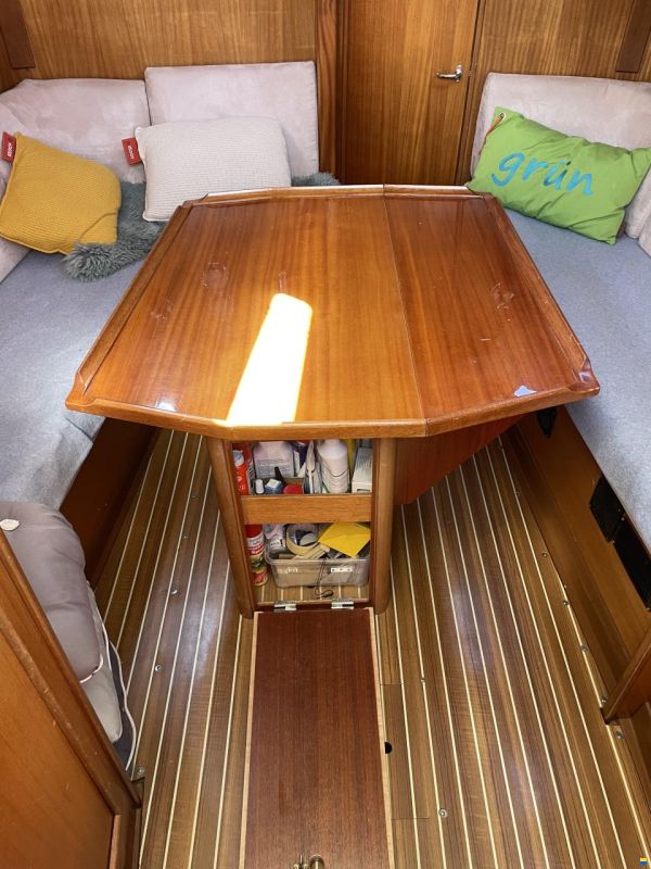 Hanse 331