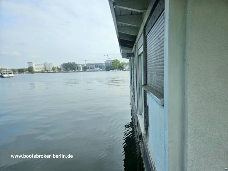Floating Home Gabriella HBO 103