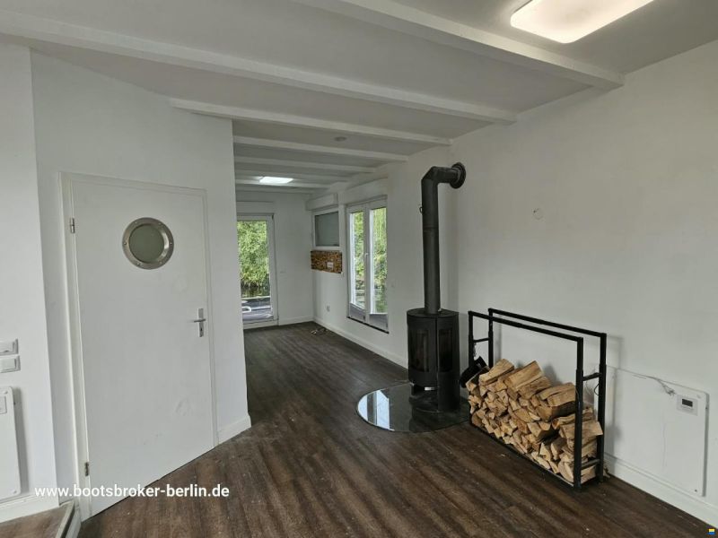 Floating Home Gabriella HBO 103