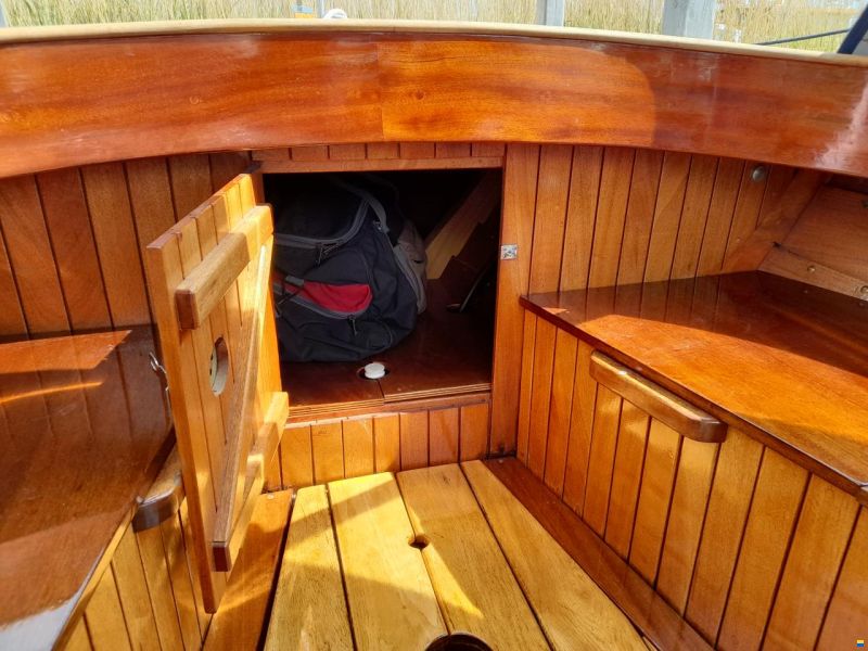 Tuckerboot