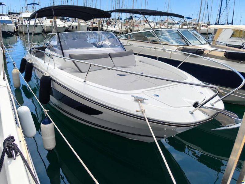 Jeanneau Cap Camarat 7.5 WA Serie 2