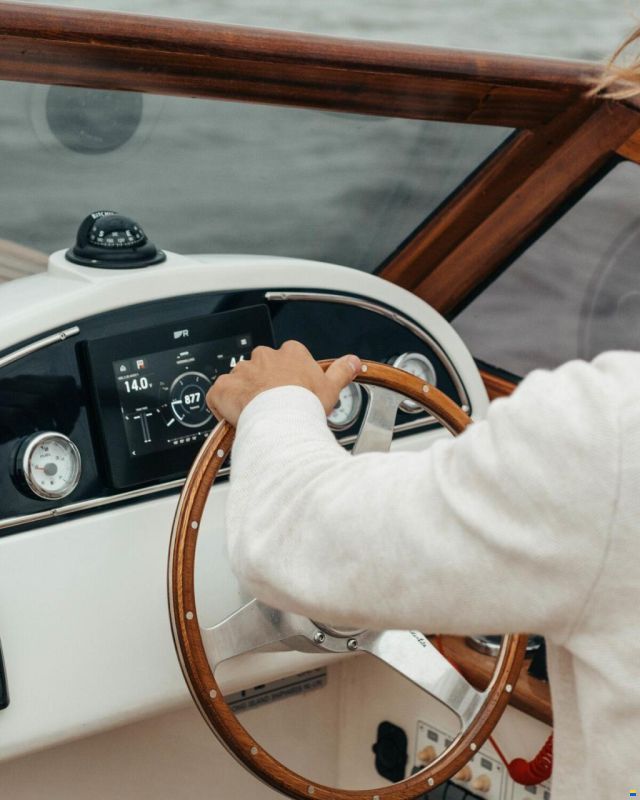 Long Island 25 Runabout
