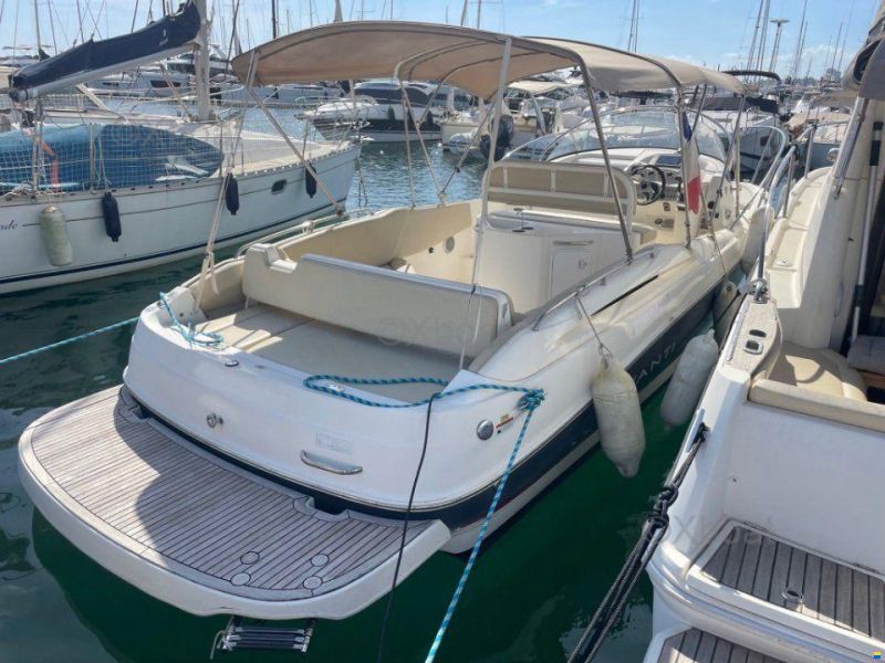 Bayliner Avanti 8